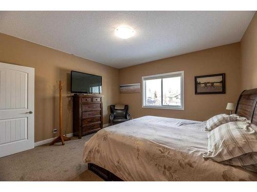 163 Jarvis Bay Drive, Jarvis Bay, AB - Indoor Photo Showing Bedroom