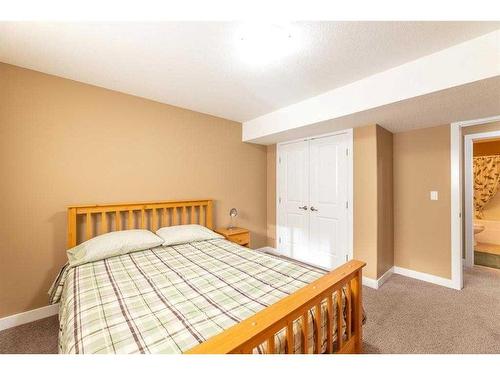 163 Jarvis Bay Drive, Jarvis Bay, AB - Indoor Photo Showing Bedroom