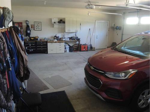 163 Jarvis Bay Drive, Jarvis Bay, AB - Indoor Photo Showing Garage