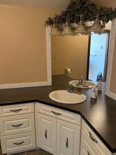 5807 59 Street, Rocky Mountain House, AB - Indoor Photo Showing Bathroom