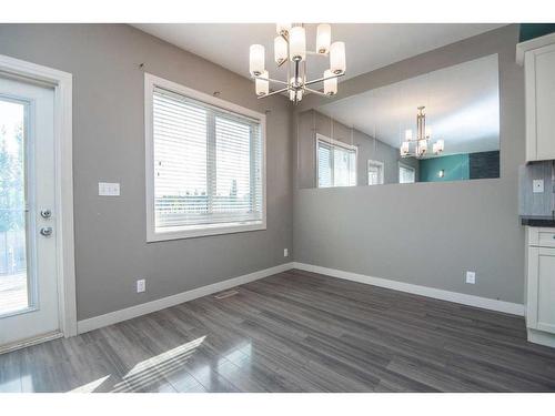 360 Kingston Drive, Red Deer, AB - Indoor Photo Showing Other Room