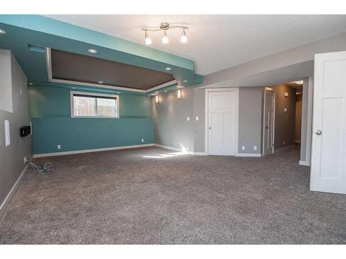 360 Kingston Drive, Red Deer, AB - Indoor Photo Showing Other Room