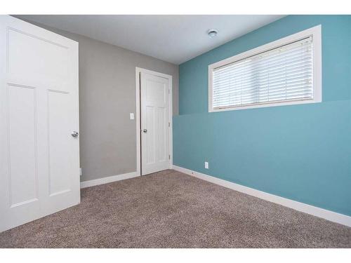 360 Kingston Drive, Red Deer, AB - Indoor Photo Showing Other Room