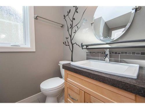 360 Kingston Drive, Red Deer, AB - Indoor Photo Showing Bathroom