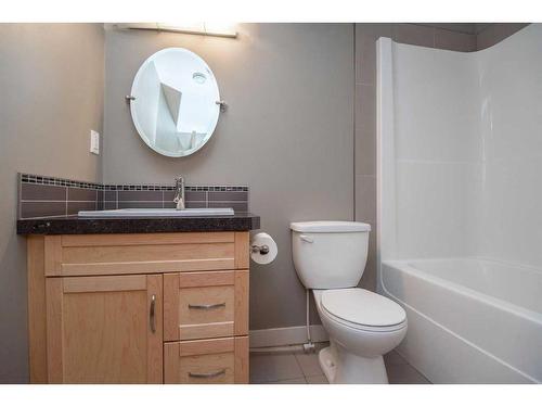 360 Kingston Drive, Red Deer, AB - Indoor Photo Showing Bathroom