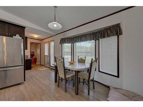 39070 Range Road 281, Rural Red Deer County, AB - Indoor Photo Showing Dining Room