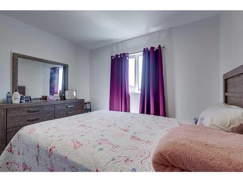 23 Earl Close, Red Deer, AB - Indoor Photo Showing Bedroom