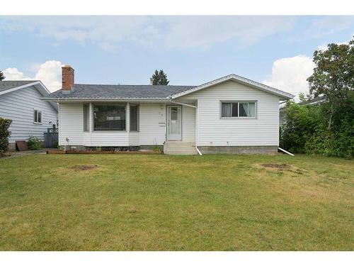 38 Wishart Street, Red Deer, AB - Outdoor