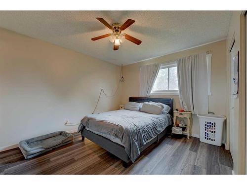 38 Wishart Street, Red Deer, AB - Indoor Photo Showing Bedroom