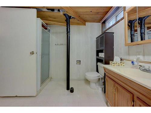 38 Wishart Street, Red Deer, AB - Indoor Photo Showing Bathroom