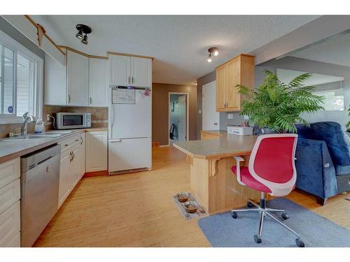 38 Wishart Street, Red Deer, AB - Indoor Photo Showing Kitchen