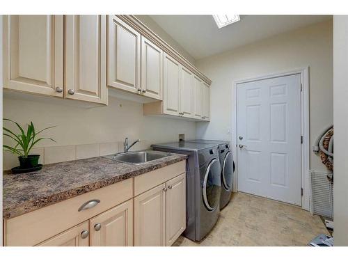 28 Duval Close, Red Deer, AB - Indoor Photo Showing Laundry Room