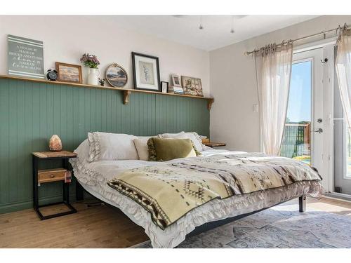 46117 Hwy 854, Rural Camrose County, AB - Indoor Photo Showing Bedroom