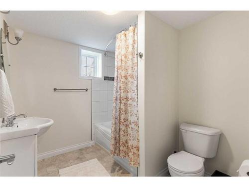 46117 Hwy 854, Rural Camrose County, AB - Indoor Photo Showing Bathroom