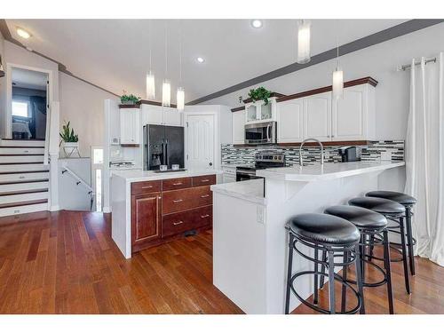 148 Iverson Close, Red Deer, AB - Indoor Photo Showing Kitchen