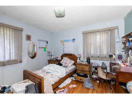 3928 43 Avenue, Red Deer, AB - Indoor Photo Showing Bedroom