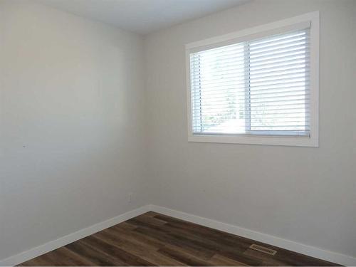 3720 47 Street, Red Deer, AB - Indoor Photo Showing Other Room