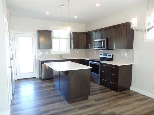 3720 47 Street, Red Deer, AB - Indoor Photo Showing Kitchen With Upgraded Kitchen