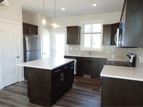 3720 47 Street, Red Deer, AB - Indoor Photo Showing Kitchen