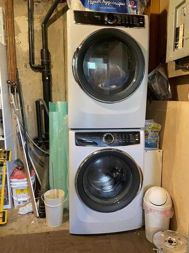 4626 Victoria Avenue, Coronation, AB - Indoor Photo Showing Laundry Room