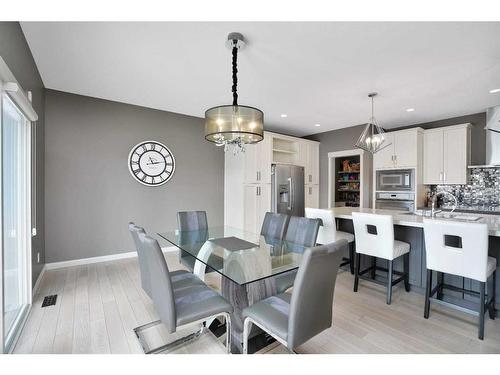 137 Sutherland Close, Red Deer, AB - Indoor Photo Showing Dining Room