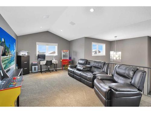 137 Sutherland Close, Red Deer, AB - Indoor Photo Showing Living Room