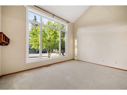 156 Millrise Close Sw, Calgary, AB - Indoor Photo Showing Other Room