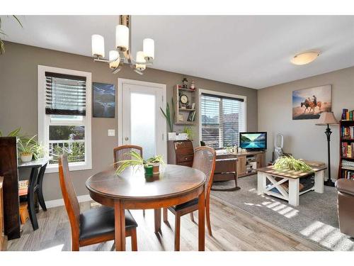 8-4716 College Avenue, Lacombe, AB - Indoor Photo Showing Dining Room