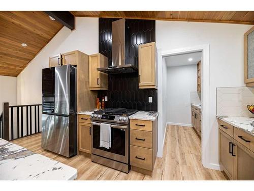 38277 Range Road 264, Rural Red Deer County, AB - Indoor Photo Showing Kitchen