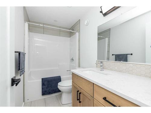 38277 Range Road 264, Rural Red Deer County, AB - Indoor Photo Showing Bathroom