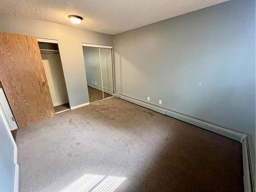 201-5812 61 Street, Red Deer, AB - Indoor Photo Showing Other Room