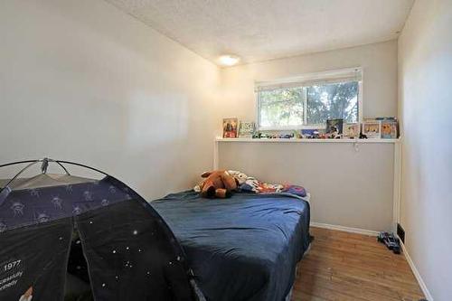 43 Beamish Park Drive East, Brooks, AB - Indoor Photo Showing Bedroom