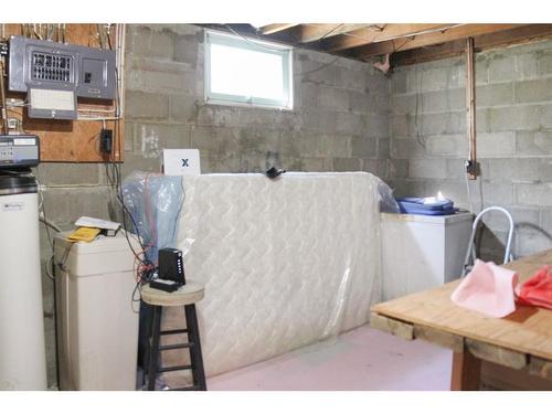 4840 48 Street, Hardisty, AB - Indoor Photo Showing Basement