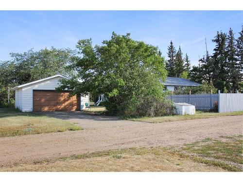 4840 48 Street, Hardisty, AB - Outdoor