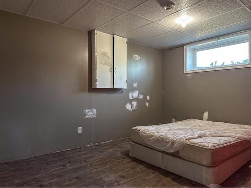 45466 Range Road 180, Rural Camrose County, AB - Indoor Photo Showing Bedroom