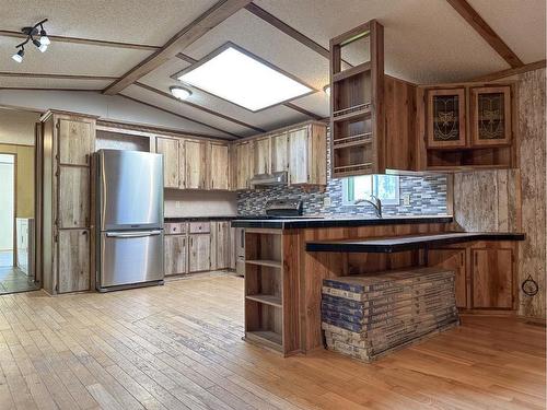 262053 Township Road 444, Rural Ponoka County, AB - Indoor Photo Showing Kitchen