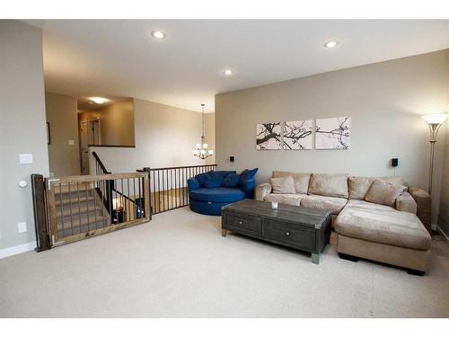 20 Connaught Crescent, Red Deer, AB - Indoor Photo Showing Living Room