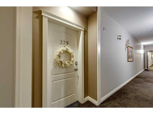 329-6 Michener Boulevard, Red Deer, AB - Indoor Photo Showing Other Room