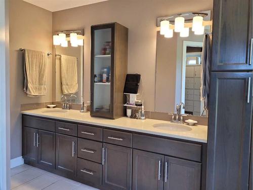 4528 Township Road 482, Rural Brazeau County, AB - Indoor Photo Showing Bathroom