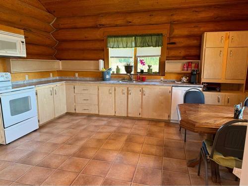 281079 Township Road 480, Rural Wetaskiwin No. 10, County Of, AB - Indoor Photo Showing Kitchen