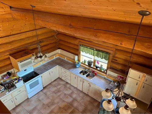 281079 Township Road 480, Rural Wetaskiwin No. 10, County Of, AB - Indoor Photo Showing Kitchen With Double Sink