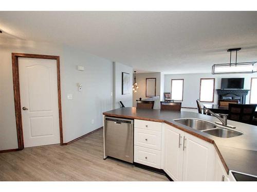 12D-32 Daines Avenue, Red Deer, AB - Indoor Photo Showing Kitchen With Double Sink