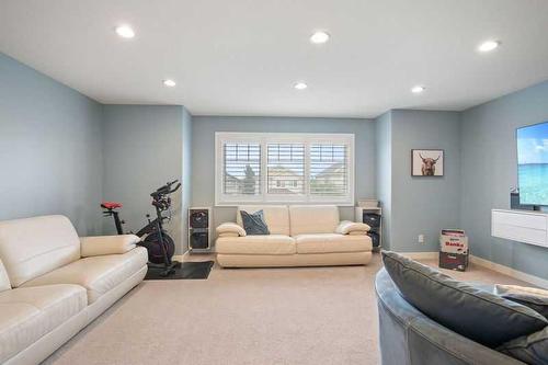 311 Webster Drive, Red Deer, AB - Indoor Photo Showing Living Room