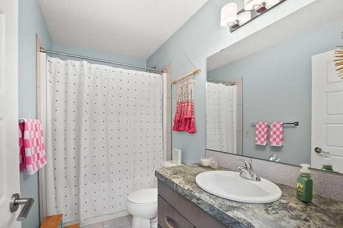 311 Webster Drive, Red Deer, AB - Indoor Photo Showing Bathroom