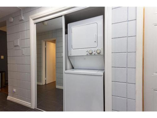 A-3737 50 Street, Red Deer, AB - Indoor Photo Showing Laundry Room