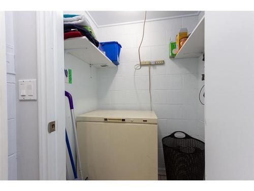 A-3737 50 Street, Red Deer, AB - Indoor Photo Showing Laundry Room