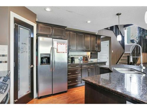 16 Oakwood Close, Red Deer, AB - Indoor Photo Showing Kitchen With Double Sink