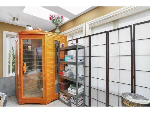 16 Oakwood Close, Red Deer, AB - Indoor Photo Showing Other Room