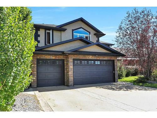 16 Oakwood Close, Red Deer, AB - Outdoor