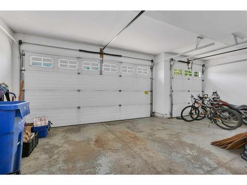 16 Oakwood Close, Red Deer, AB - Indoor Photo Showing Garage